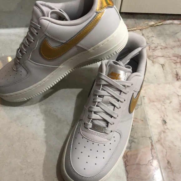 air force 1 mtlc